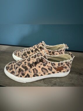 Leopard Print Slip-On Canvas Sneakers in Tan